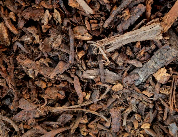 Bulk hardwood mulch